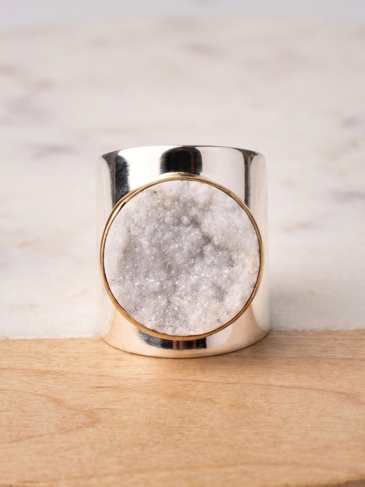 Anillo de Druza de Cuarzo Blanco