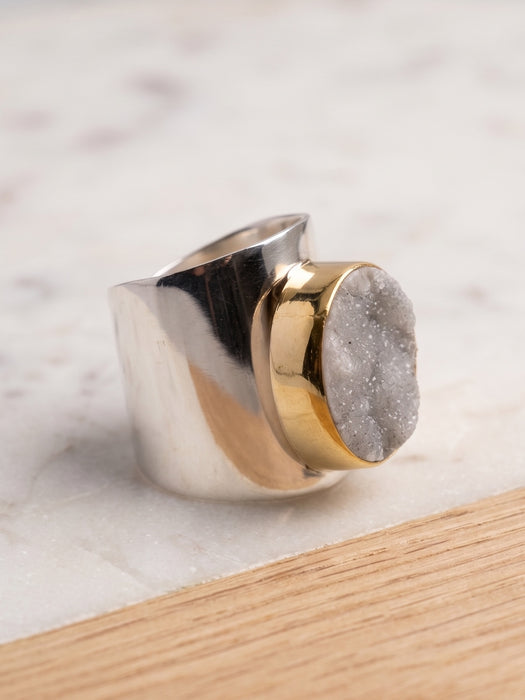Anillo de Druza de Cuarzo Blanco