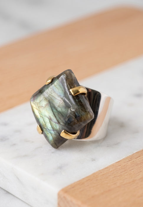 Anillo de Labradorita