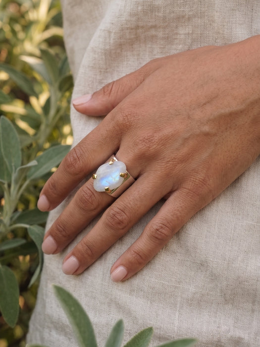 Anillo de Piedra Luna