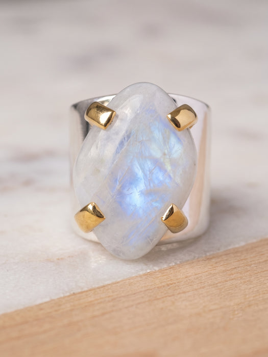 Anillo de Piedra Luna