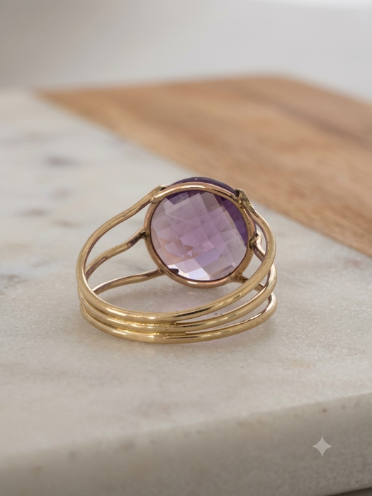 Anillo de Amatista en Oro de 14k