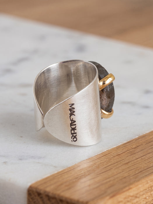 Anillo de Labradorita Dorada