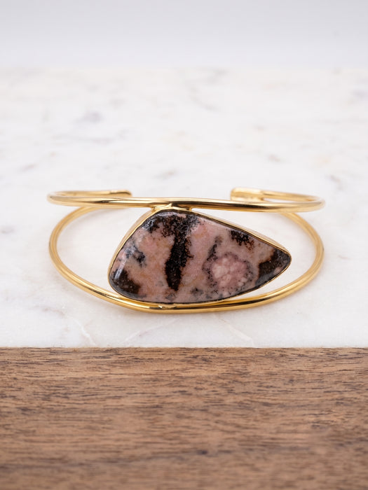Brazalete de Rodonita en Tumbaga con baño en Oro de 18k